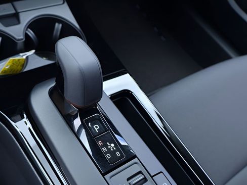 New 2026 Toyota Prius Plug-In Hybrid FWD image 23