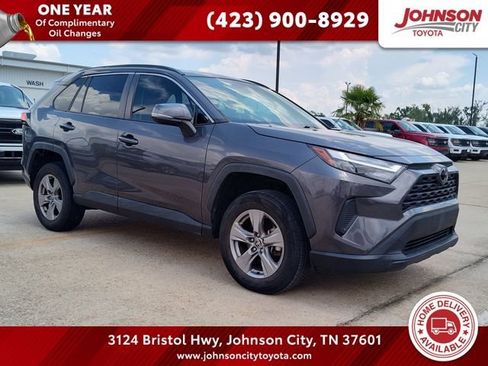 Used 2022 Toyota RAV4 XLE FWD image 1