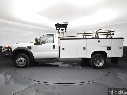 Used 2009 Ford F550 2WD Regular Cab Super Duty image 3