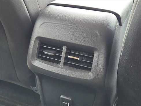 Certified 2024 Chevrolet Equinox LT FWD image 24
