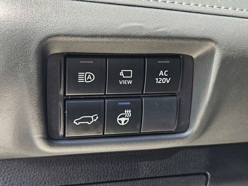 Used 2023 Toyota Highlander Platinum AWD/4WD image 19