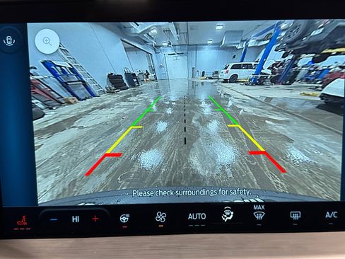 Used 2025 Ford Escape Platinum image 32