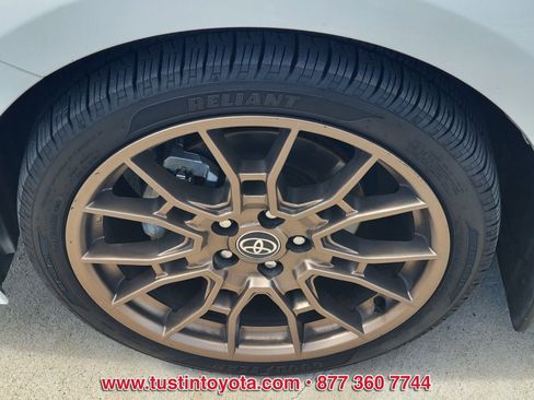 Used 2023 Toyota Camry SE w/ Protection Package (Q2) (TMS) FWD image 9