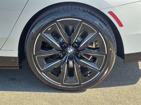 New 2026 BMW i7 xDrive60 AWD/4WD image 10