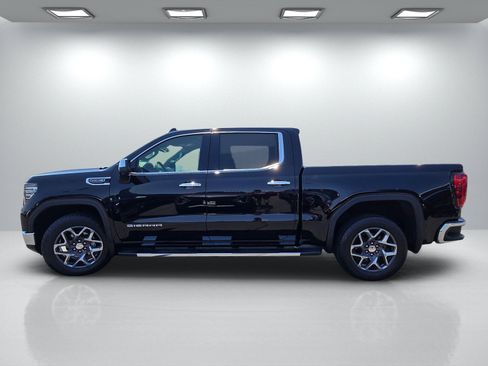 Used 2023 GMC Sierra 1500 SLT w/ SLT Premium Package AWD/4WD image 7
