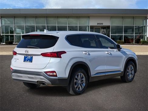 Used 2019 Hyundai Santa Fe SEL image 4