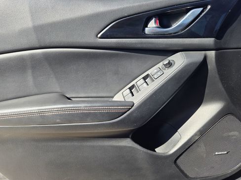 Used 2016 MAZDA MAZDA3 s Grand Touring image 26