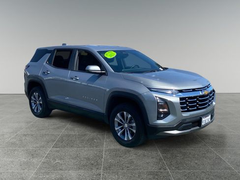 Used 2025 Chevrolet Equinox LT FWD image 7