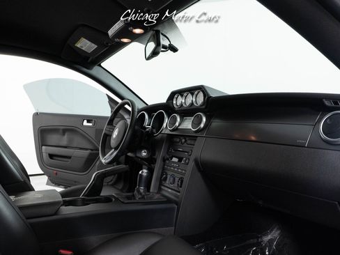 Used 2007 Ford Mustang Shelby GT500 RWD image 50