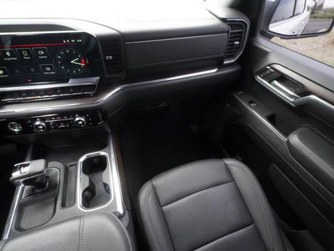 Used 2023 GMC Sierra 1500 SLT w/ SLT Premium Package image 17