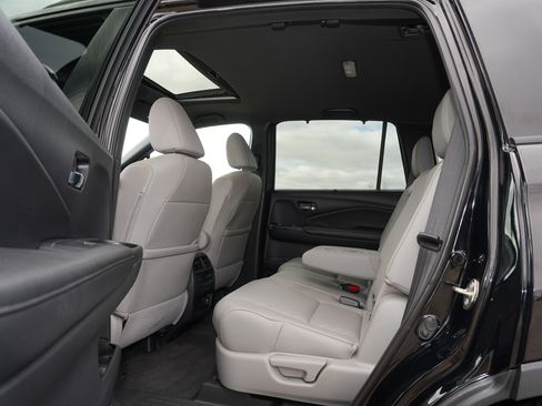 Used 2019 Honda Passport Touring image 19