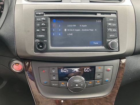 Used 2013 Nissan Sentra SL w/ Navigation Pkg FWD image 19