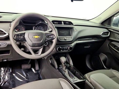 Used 2022 Chevrolet TrailBlazer LT AWD/4WD image 12