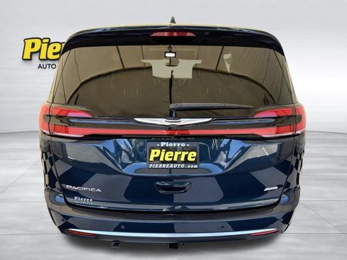 Used 2021 Chrysler Pacifica Pinnacle AWD/4WD image 3