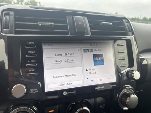 Used 2024 Toyota 4Runner TRD Off-Road image 27