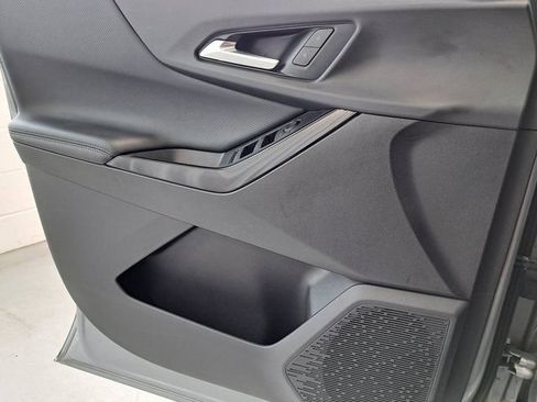 Used 2025 Chevrolet Equinox LT FWD image 19
