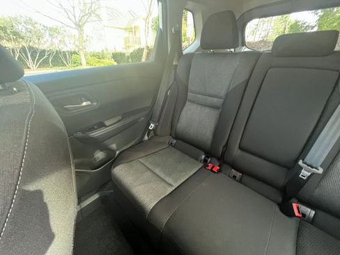 Used 2025 Nissan Rogue SV image 41