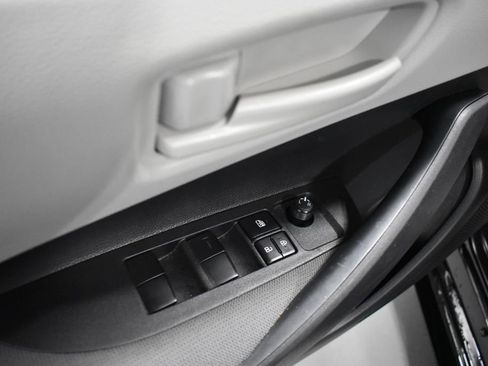 Used 2025 Toyota Corolla LE FWD image 15