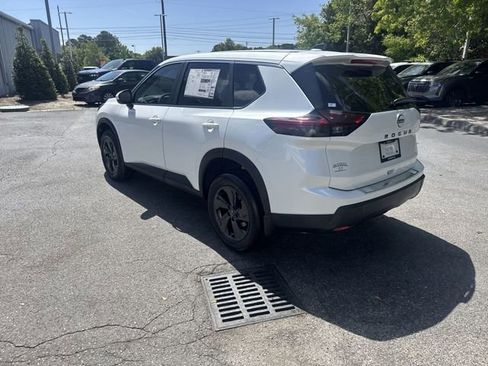 New 2026 Nissan Rogue SV FWD image 7