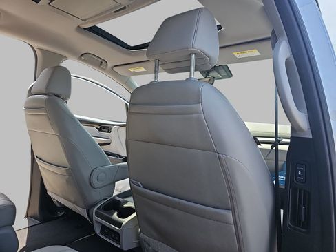 Used 2019 Honda Odyssey Elite image 14