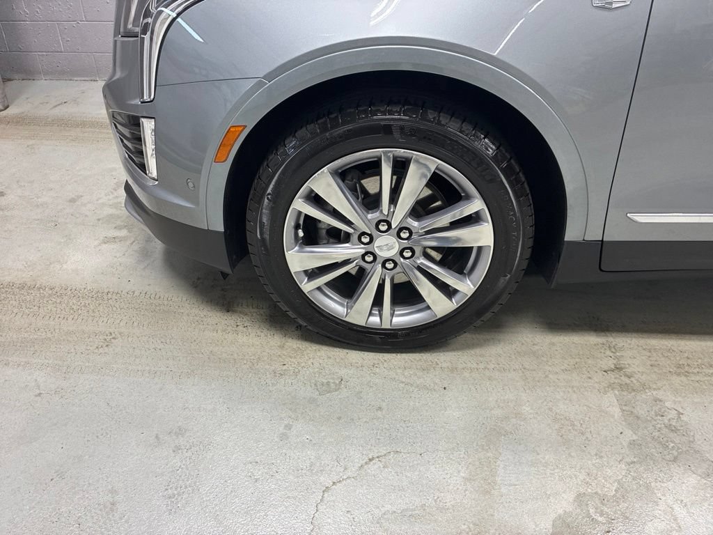 Used 2024 Cadillac XT5 Premium Luxury w/ Technology Package AWD/4WD image 33