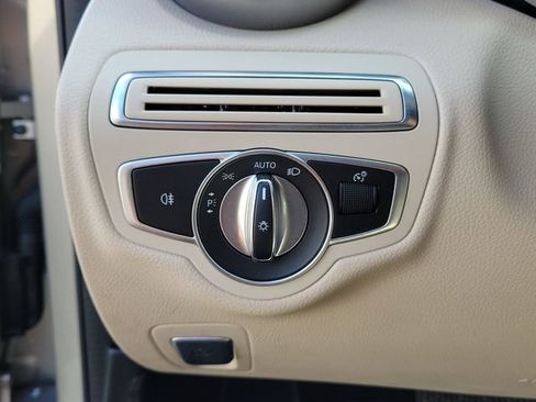 Used 2019 Mercedes-Benz C 300 4MATIC Sedan image 18