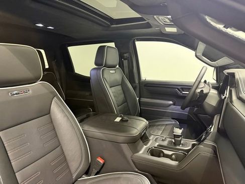 Used 2023 GMC Sierra 1500 AT4X image 38