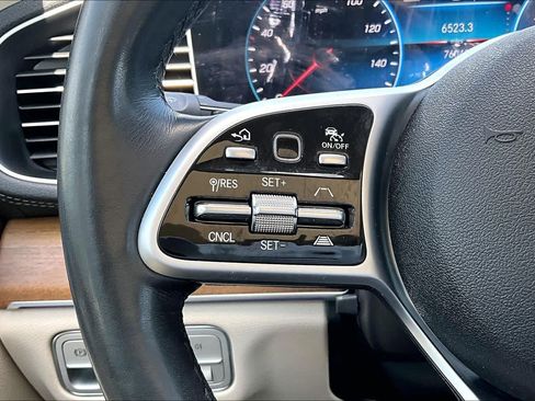 Used 2021 Mercedes-Benz GLS 450 4MATIC image 22
