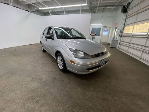 Used 2003 Ford Focus SE image 8