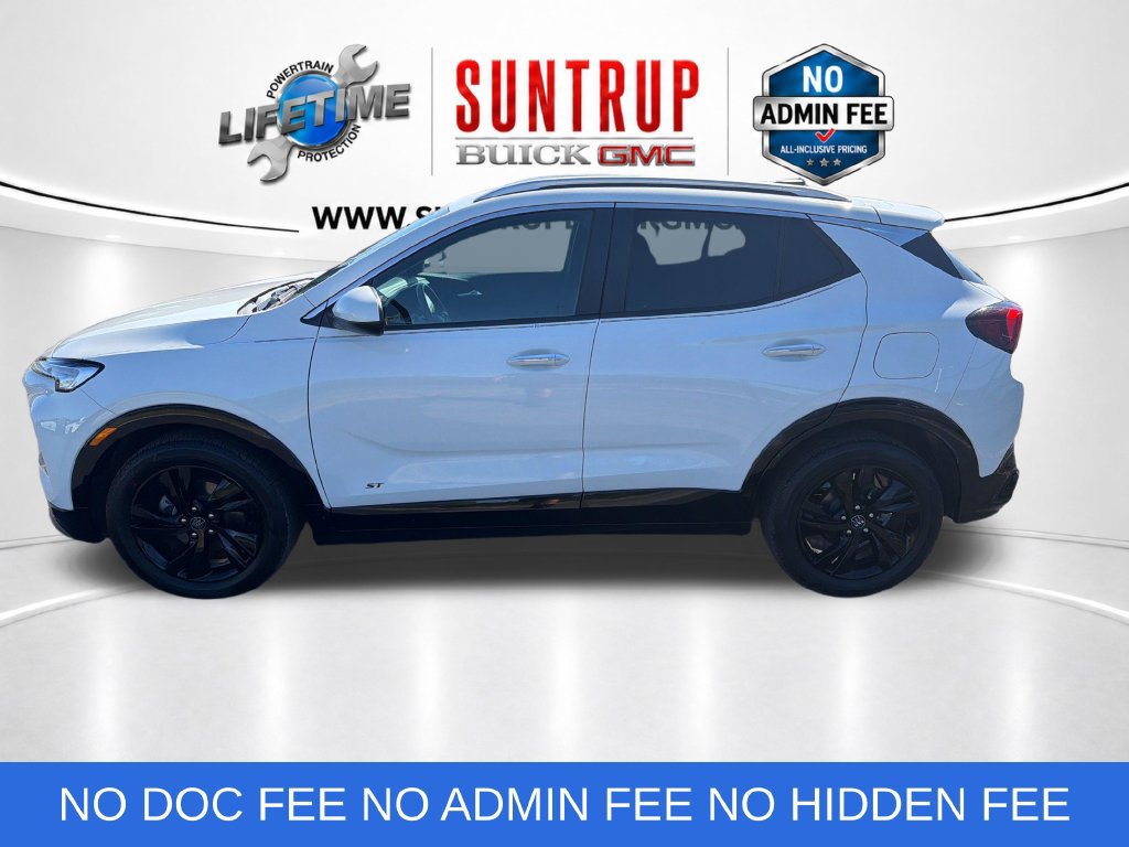 Used 2025 Buick Encore GX Sport Touring w/ Comfort Package FWD image 2