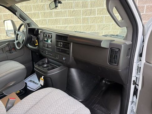 New 2026 Chevrolet Express 3500 w/ Power Convenience Package image 29