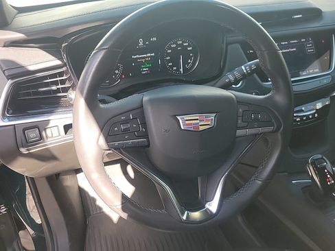 Used 2025 Cadillac XT6 Luxury FWD image 28