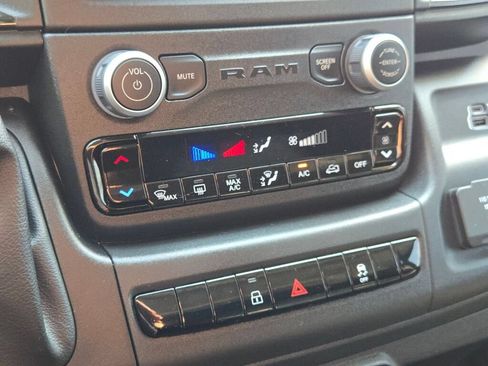 Used 2026 RAM ProMaster 1500 w/ Convenience Group FWD image 28