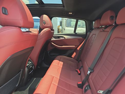 Used 2021 BMW X4 M40i w/ Premium Package AWD/4WD image 16