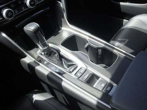 Used 2021 Honda Accord Sport image 15