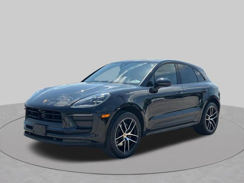 Used 2024 Porsche Macan AWD/4WD image 9
