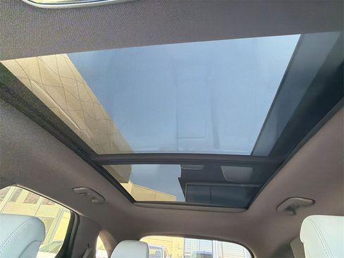 Used 2026 Genesis GV70 2.5T Advanced image 16