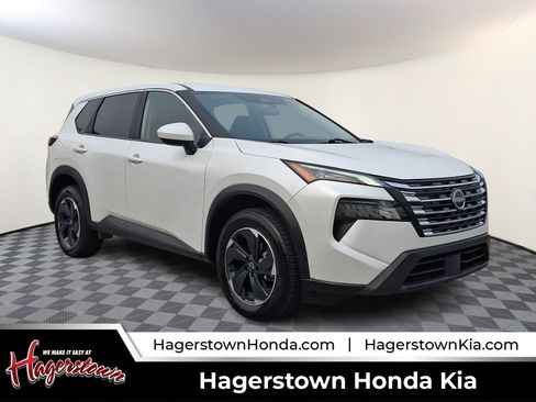 Used 2024 Nissan Rogue SV AWD/4WD image 1