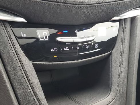 Certified 2025 Cadillac XT5 Premium Luxury AWD/4WD image 24
