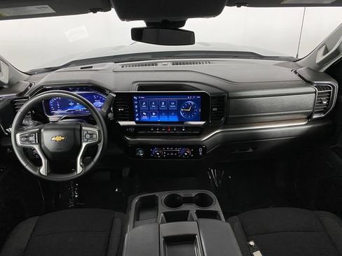 Certified 2024 Chevrolet Silverado 1500 LT AWD/4WD image 15