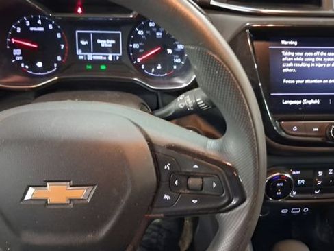 Used 2022 Chevrolet TrailBlazer LT w/ Convenience Package AWD/4WD image 14
