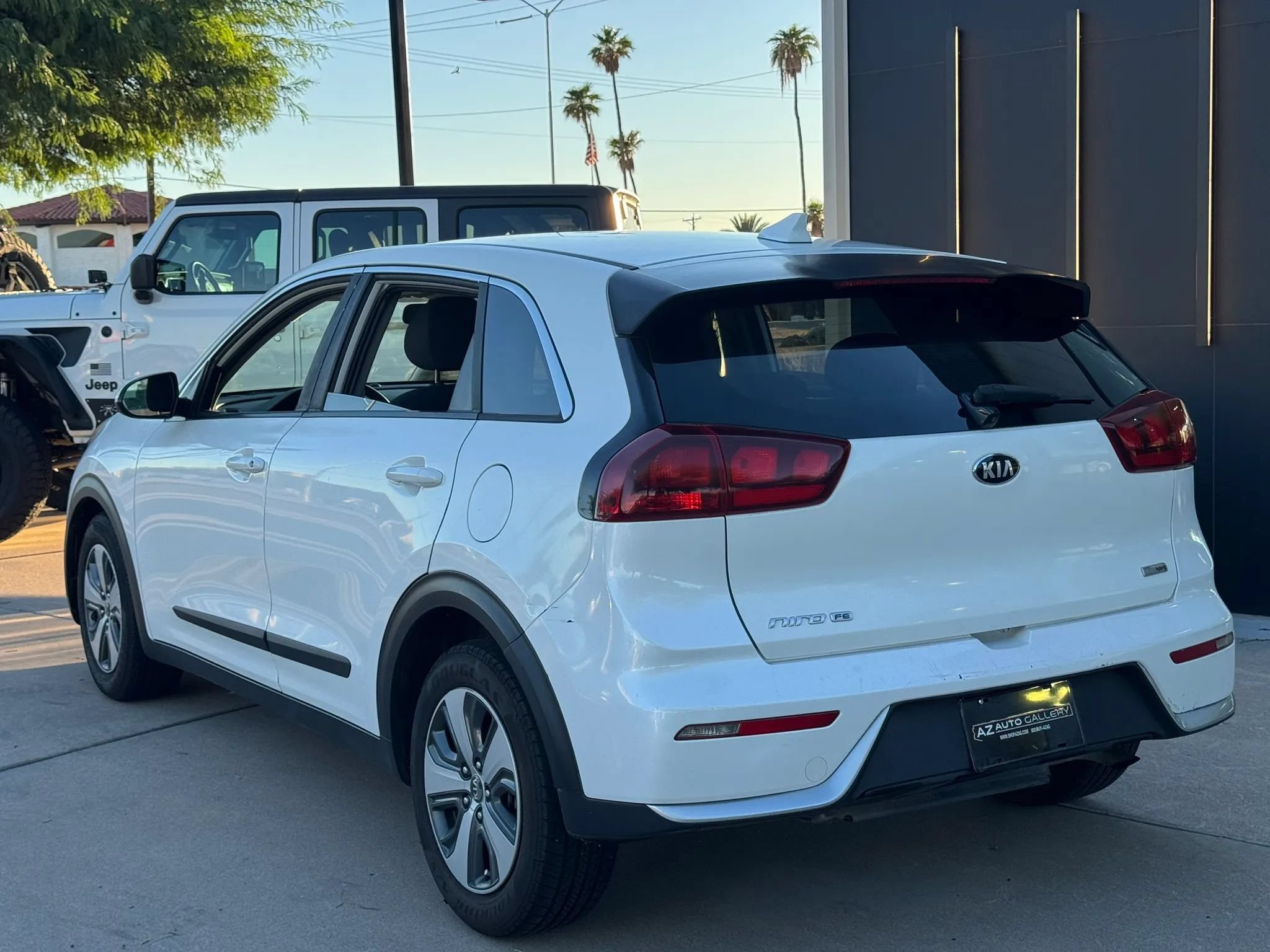 Used 2018 Kia Niro FE FWD image 10