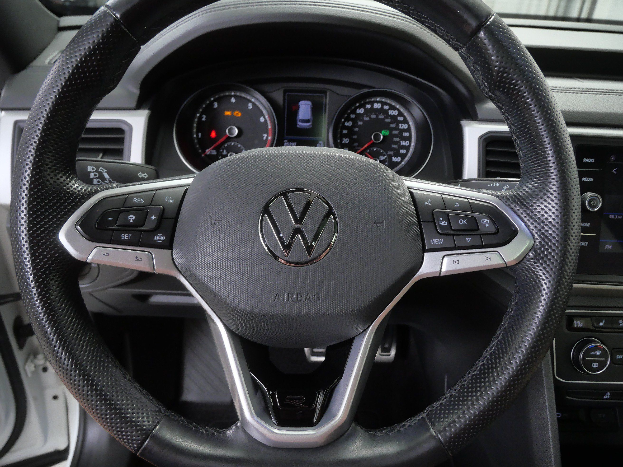 Used 2021 Volkswagen Atlas Cross Sport SE w/ Panoramic Sunroof Package AWD/4WD image 22