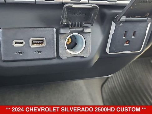 Used 2024 Chevrolet Silverado 2500 Custom w/ Custom Value Package AWD/4WD image 29