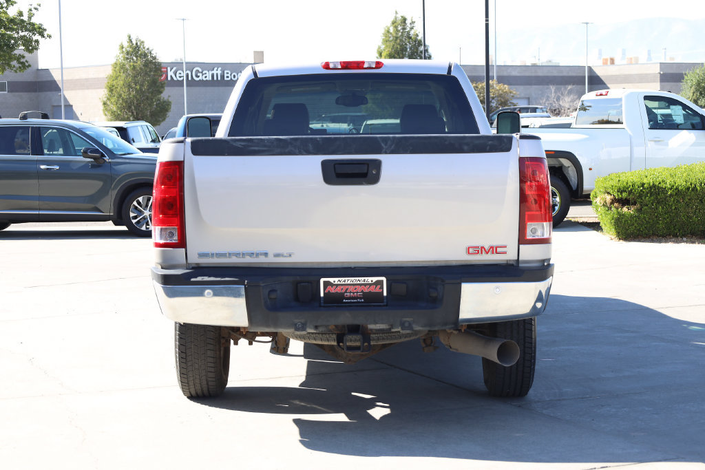 Used 2008 GMC Sierra 2500 SLT w/ Z71 Off-Road Package AWD/4WD image 5