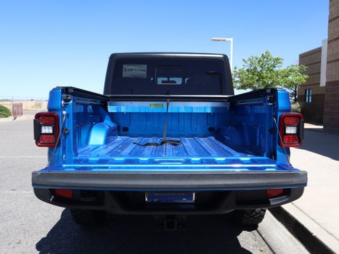 Used 2021 Jeep Gladiator Sport AWD/4WD image 20
