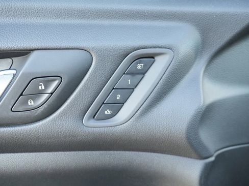 Used 2021 GMC Acadia Denali w/ GMC Pro Grade Package image 24