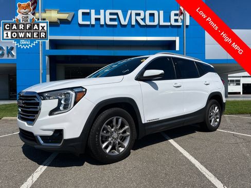Used 2022 GMC Terrain SLT w/ LPO, Floor Liner Package FWD image 1