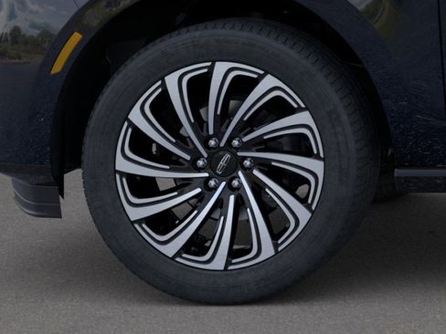 New 2026 Lincoln Navigator L Black Label AWD/4WD image 19