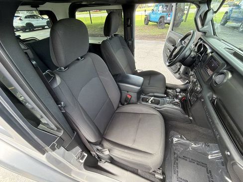 Used 2023 Jeep Wrangler Sport AWD/4WD image 20